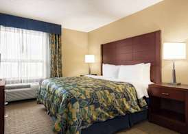 Travelodge by Wyndham Oshawa Whitby 3
