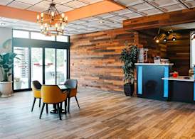 Days Inn by Wyndham Southington 3