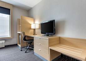 Quality Inn & Suites Oakville-Mississauga 4
