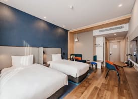 Holiday Inn Express Taizhou CMC by IHG 4