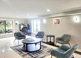 Days Inn by Wyndham Houston 3