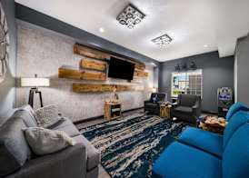Best Western Plus Lake Dallas Inn & Suites 2