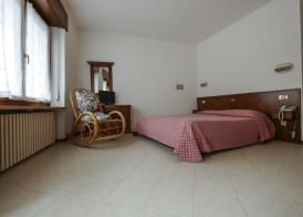 Albergo De March 4
