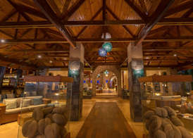 Coco de Mer Hotel and Black Parrot Suites 2