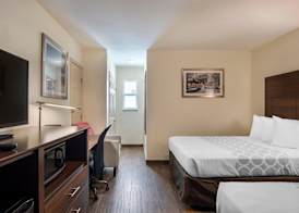 Downtown Hollywood Gardens Inn & Suites 5