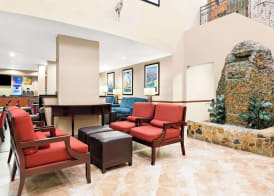 Comfort Suites Tampa Airport North 3