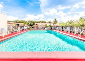 Econo Lodge Inn & Suites Florida City 5