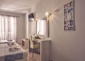 Savvas-Deval Hotel 4
