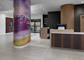 Courtyard by Marriott Edmonton Downtown 2