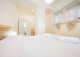 Debora's Flat 4