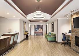 Holiday Inn Express & Suites LIVE OAK by IHG 2