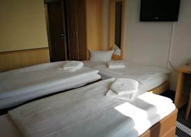 Hotel NEAR BY 5