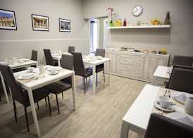 Re Carlo Rooms 5