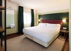 Honest Granada Hotel 5