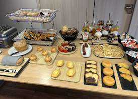 Kyriad Prestige Pau – Palais des Sports 5
