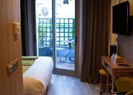 AZ hôtel des arts 5