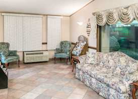 Knights Inn Canton 2