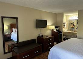 Econo Lodge Huntington - Barboursville University Area 4