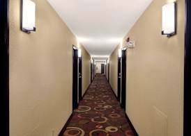 Super 8 by Wyndham Joplin 3