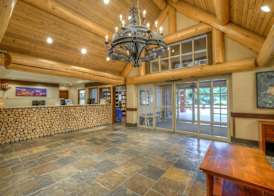 Blackcomb Springs Suites by CLIQUE 2