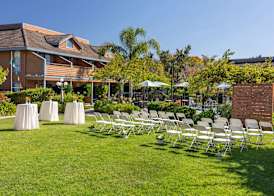 Seacliff Inn Aptos, Tapestry Collection by Hilton 3