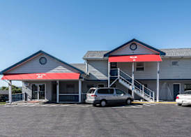 Econo Lodge Rutland City near Hwy 7 3