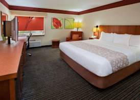 Travelodge by Wyndham Columbus State University 5