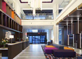 Holiday Inn & Suites MONTREAL CENTRE-VILLE OUEST by IHG 2
