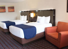 Days Inn by Wyndham Woodbury Long Island 3