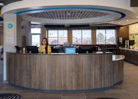 Tru by Hilton Naperville 5