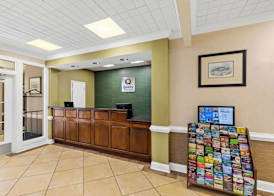 Quality Inn Fayetteville Near Historic Downtown Square 3