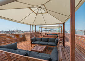 Corvin Plaza Apartments & Suites 3