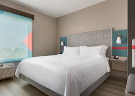 avid hotels - Lancaster by IHG 5