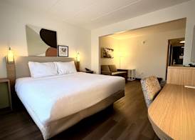 Spark by Hilton Waynesboro 4