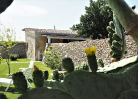 Agriturismo Alonì Costarella Masseria 2