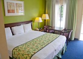 Days Inn by Wyndham DeFuniak Springs 4