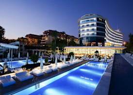 Q Premium Resort 5