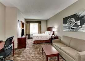 Best Western Plus University Inn & Suites 4