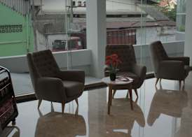The Azana Hotel Airport Semarang 4