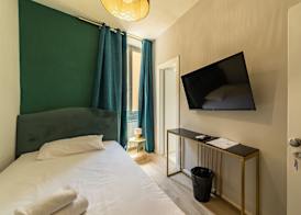 Room Eleven 5