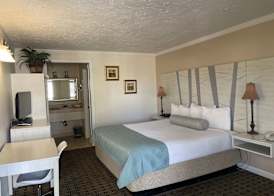 Baechtel Creek Inn 3