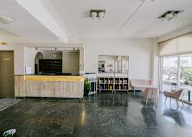 Zephyros Hotel 5