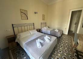 Hostal Balmes Centro 3