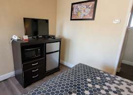 Econo Lodge Sacramento Convention Center 4