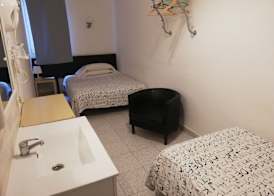 Hostal River 5