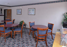Americas Best Value Inn-Wenona 5