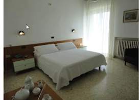 Hotel Riviera 4