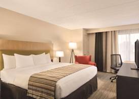 Country Inn & Suites by Radisson, La Crosse, WI 5