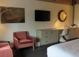 Harbor House Hotel and Marina at Pier 21 4
