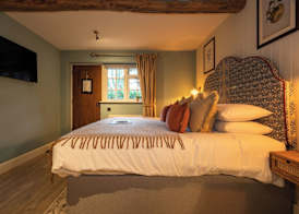 The Old House Inn 4